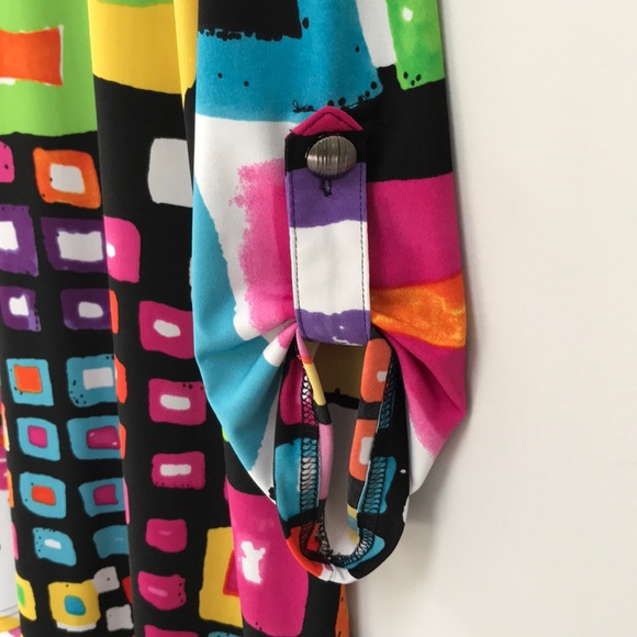 V-Neck Colorful Lior Top - Picture 3 of 5